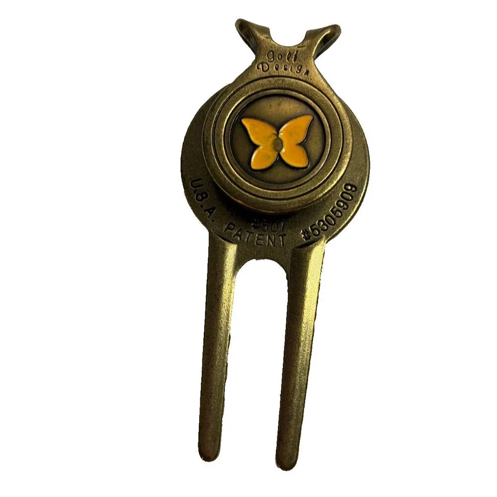 2X Vintage Kapalua Golf Club Maui Hawaii Divot Tool & Magnetic Coin Ball Marker